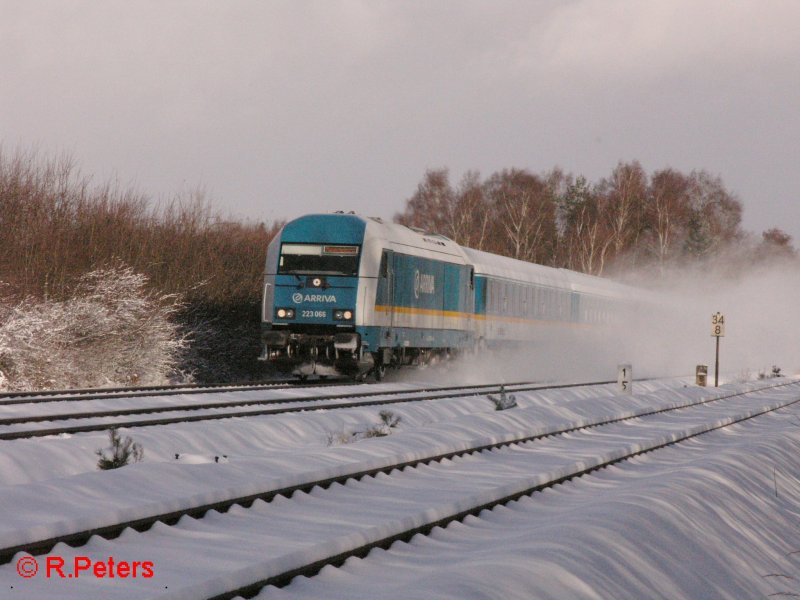 Am 25.11.07 zieht 223 066 bei Schnfeld ein Alex nach Mnchen. 25.11.07