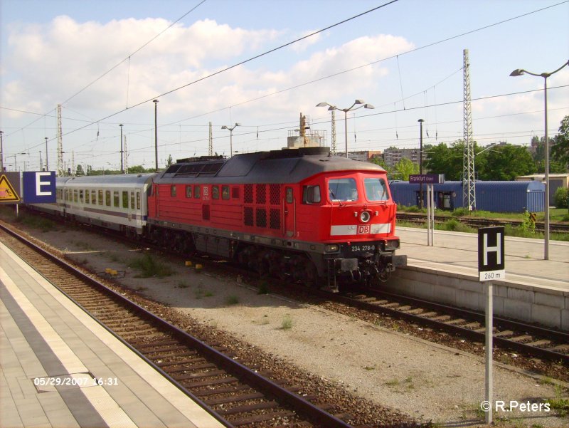 Am 29.05.07 zieht 234 278-0 den EC44 nach Berlin durch Frankfurt/Oder.