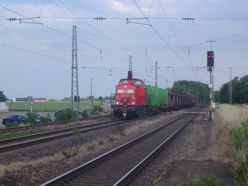 BR 230 f�hrt T�glich mit dem G�terzug in Mangolding vorbei