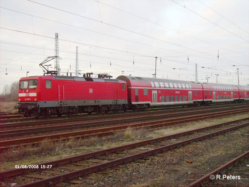 Ganzansicht vom RE1 nach Magdeburg mit 112 188-6 in Eisenhttenstadt. 08.01.08