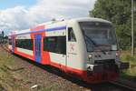 Am 21 Augustus 2026 war es wieder Zeit f�r die Lokparade w�hrend das 33.Heizhausfest in Chemnitz-Hilbersdorf. Nicht n�r alte Loks lassten sich gerne sehen; der CityBahn Chemnitz VT 511 fahrt auf die Anschlussstrecke vons S�chsisches Eisenbahnmuseum auf die Hauptbahn Chemnitz<=>Dresden und hat damit Heimspiel. Das Bild wurde vom hinter die Absperrung gemacht.