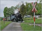 Bei Kilometer 8.2 ist die BFD  HG 3/4 N° der Blonay Chamby Bahn mit ihrem Dampfzug auf dem Weg nach Chaulin (via Chamby). 

3. Mai 2025