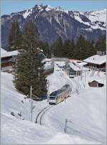 Nach der vollzogenen Kreuzung verlässt der Be 4/6 102 'Jungfrau' Winteregg in Richtung Mürren. 

18. Feb. 2025