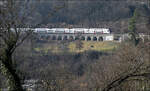 Mit Olli auf Motivsuche in Schaffhausen (bzw. Neuhausen)

Ein weiterer Stadler Kiss auf dem Weg von Zürich nach Schaffhausen auf der Hangbrücke der Strecke von Eglisau oberhalb des Rheinfalls.

09.03.2025 