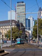 Der VGF 024 „Budapest“ der Verkehrsgesellschaft Frankfurt am Main mbH (VGF) erreicht am 05.09.2021 bald die Station Hauptbahnhof Frankfurt am Main.