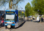   Der BOGESTRA NF6D TW 437, ein DUEWAG MGT6D Niederflur-Gelenktriebwagen, steht am 30.04.2017 an der Station Bahnhof Bochum-Dahlhausen, als Linie 318 nach BO-Gerthe Schürbankstraße, zur