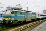 Am 10 September 1999 steht SNCB 1604 mit der Int.422 nach Oostende in Aachen Hbf.