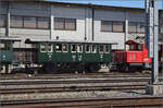 150 Jahre Emmentalbahn.

Tem 225 041 der BLS Stiftung rangiert die Wagen des Schnaaggi Schaaggi im Bahnhof Burgdorf. Im Bild ist C 22 der Zürcher Museumsbahn. Mai 2025.

Der Wagen C 22 gehört zur Originalausstattung der Sihlthalbahn aus ...