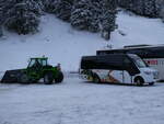 (270'076) - Swisstours Transport, Genve - GE 963'821 - Mercedes am 21. Dezember 2024 in Col du Pillon, Glacier 3000