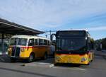 (268'003) - Schmid, Thrishaus - Nr. 3/BE 26'760 - Saurer/Gangloff (ex Geiger, Adelboden Nr. 3) + PostAuto Bern BE 657'480/PID 11'017 - Mercedes am 12. Oktober 2024 beim Bahnhof Reichenbach