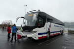 (288'285) - Finnmark Turbuss, Lakselv - JR 32'614 - Scania am 13. Juni 2026 in Honningsvag, Hafen