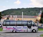 Kleinbus Mercedes Benz von Ewald PTZ im August 2013 in Krems gesehen.