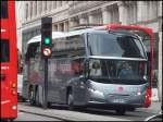 Neoplan Cityliner von Voyages Inglard aus Frankreich in London.