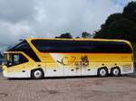 Neoplan Starliner von Postauto aus der Schweiz im Stadthafen Sassnitz.