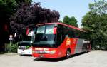 Rechts der Setra 416 GT-HD von Schmitjen Reisen aus Deutschland und links ein Setra von Dr.