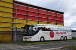 Setra 416 GT-HD von AURO Reisen aus der BRD in Krems gesehen.