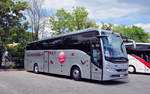 Volvo 9900 von Schmidhofer Reisen aus sterreich in Krems gesehen.