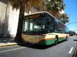 Ein Irisbus Castrosua steht bei einer Haltestelle in Cadiz am 2.7.14.