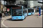 Mercedes Citaro Gelenkbus der Stadtwerke Wuppertal Nr 1381 verlt am 12.5.2015 den Busbahnhof an der Schwebebahn Endstation in Oberbarmen.