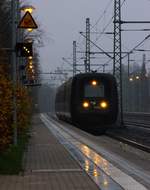 DSB IC3 MFA/FF/MFB 50/54/5285 als EC386 nach Aarhus aufgenommen bei der Einfahrt in Schleswig am 03.12.2015.