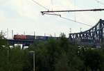 DBS/RSC 185 334-7 mit dem Samskip/VanDieren KLV auf der Rendsburger Hochbrücke(aufgenommen vom Bahnhof).