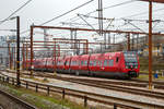   Der DSB SA 8122 (S-Tog), ein achtteiliger S-Bahn-Triebzug der 4.