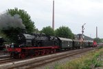 Dampfsonderzug mit 78 468 treft am 17 September 2016 in Bochum-Dahlhausen ein.