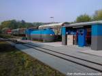 112 565-7 (DB 202 565-8) mit Bghw wagen und Die Loktankstelle am Morgen des 10.5.13 in Putbus