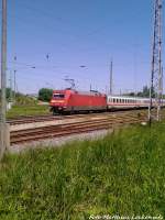 101 007-3 mit dem InterCity bei der Ausfahrt ausm Bahnhof Bergen auf Rgen am 7.6.13