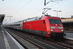 101 064 bei der Bereitstellung als IC mit ziel Hamburg Hbf im Bahnhof Magdeburg Hbf am 9.3.24