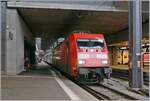 Die DB 101 067-7 ist mit dem Night-Jet aus Berlin/Praha in Basel SBB angekommen. Hier wird der Zug für die Weiterfahrt nach Zürich von einer SBB Lok übernommen.

15. März 2025