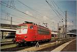 Die DB 103 101-2 ist in München HBF auf einer Rangierfahrt und wird in der Folge eine IC zu übernehmen.