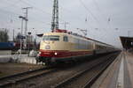 103 245 mit einen Sonderzug von Bielefeld kommend mit ziel Warnemnde bei der Einfahrt in den Bahnhof Stendal Hbf am 9.3.24