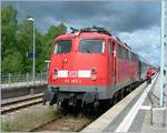 Die DB 115 293-3 ist mit ihrem CNL/NZ von Zèrich/München in Binz eingetroffen.
26. Mai 2006