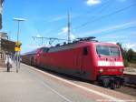 120 205 als RE1 mit ziel Hamburg Hbf im Bahnhof Btzow am 15.7.14