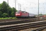 BahnTouristikzug mit 120 132 durchfahrt Koblenz-Lützel während der jahrlicher Lokparade am 2 Juni 2012.