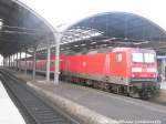 143 928 im Bahnhof Halle (Saale) Hbf am 4.8.15