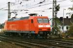 Am 10 September 1999 lauft 145 033 um in Aachen Hbf.