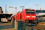 Bahnhofsszenerie mit 146 237 in Offenburg am 21 September 2011.