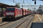 Am 22 Juli 2016 durchfahrt ein Erzzug mit 189 030 Dordrecht Centraal.