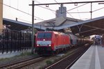 Am 23 Juli 2016 durchfahrt 189 087 mit ein Getreidezug Tilburg.