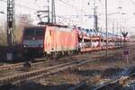 Mit der GEFOC-Autozug durchfahrt am 14 Dezember 2022 DBC 189 079 Emmerich nach Vlissingen in die Niederlände.