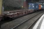 container-tragwagen der gattung SGGNSS / 33 54 4576 243-8,augenommen in harburg,am 28.02.14