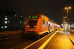 Mit Steuerwagen voraus steht 143 137 als S7 mit ziel Halle-Nietleben im Bahnhof Halle/Saale Hbf am 9.1.20