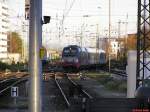 183 001 mit dem ALEX aus Mnchen bei der Einfahrt in Regensburg.