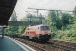 EVB 420.51 zieht ein leeren KLV durch Hamburg-Harburg am 24 Mai 2005.