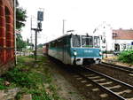 772 312 mit 972 771 bei der Einfahrt in den Bahnhof Güsen (b Genthin) am 2.6.18