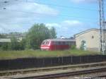 BR 218 der MEG abgestellt im Bahnhof Stralsund Hbf am 12.6.14