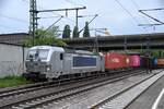 METRANS 383 408-2 zog einen containerzug durch hh-harburg,10.05.22