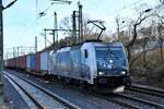 METRANS 386 020-2 fuhr mit einen containerzug durch hh-harburg,02.02.23